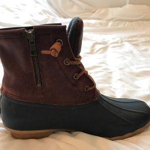 Sperry’s thinsulate duck boots
